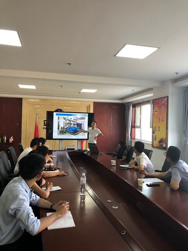 公司副总经理裴林虎主持召开供热项目建设运营管理工作培训会(图2) 公司副总经理裴林虎主持召开供热项目建设运营管理工作培训会(图2)