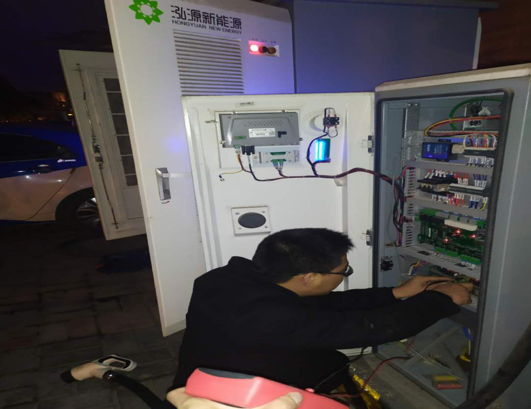 泓源新能源公司紧急处理1起充电设备故障(图2) 泓源新能源公司紧急处理1起充电设备故障(图2)