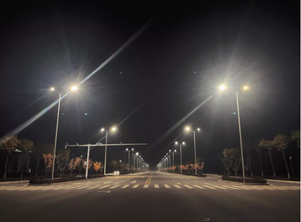 文明创建我先行——市产投集团积极组织参加全市志愿服务集中示范活动(图4) 文明创建我先行——市产投集团积极组织参加全市志愿服务集中示范活动(图4)